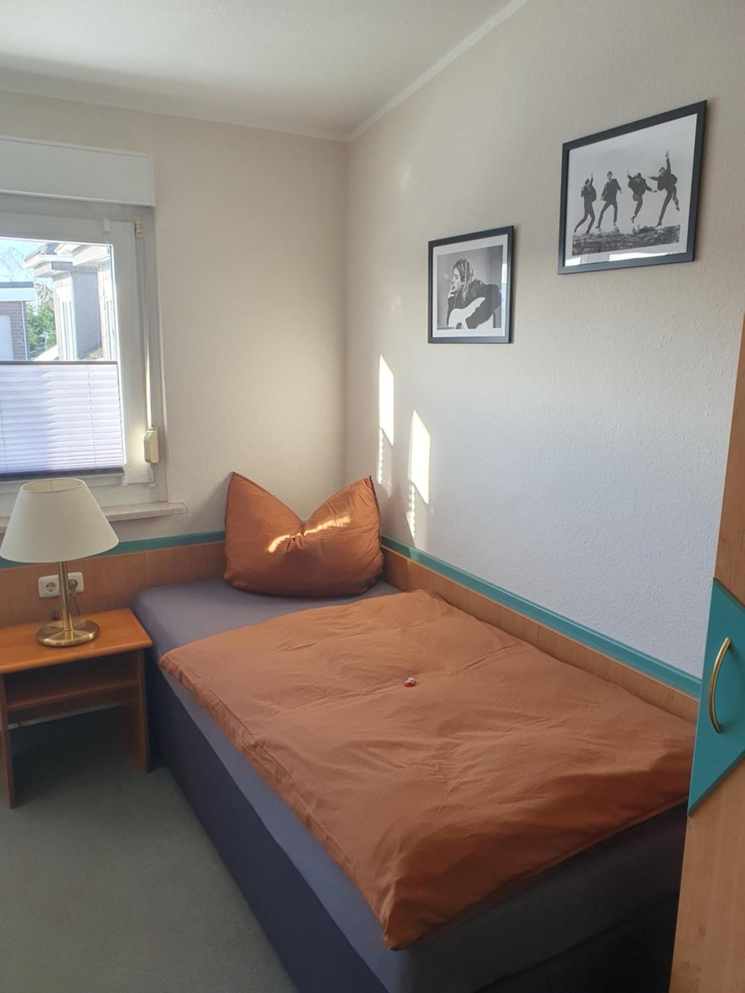 Neumuhler Hof: Spacious Family Apartment with Multiple Bathrooms and Free Parking Schwerin  Exterior photo